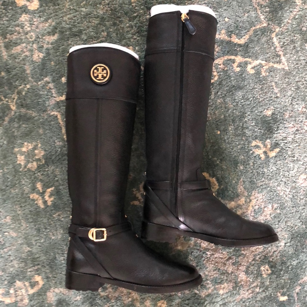 Tory Burch Knee High Boot EEUC size 7.5